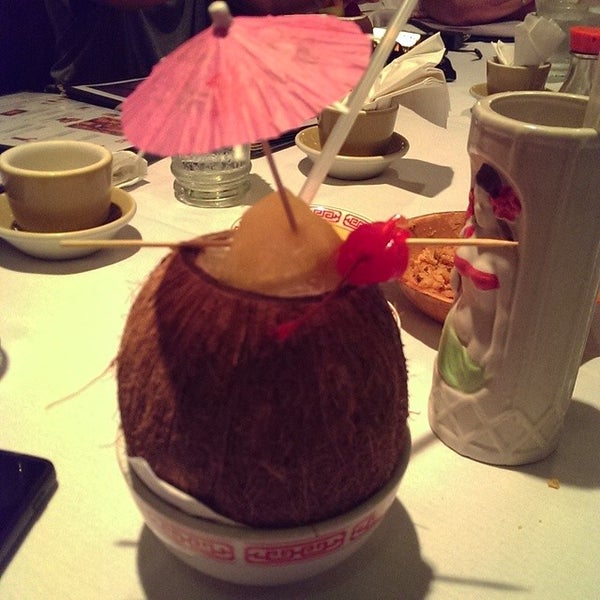 Das Foto wurde bei The Lun Wah Restaurant and Tiki Bar von Bo C. am 7/13/2014 aufgenommen