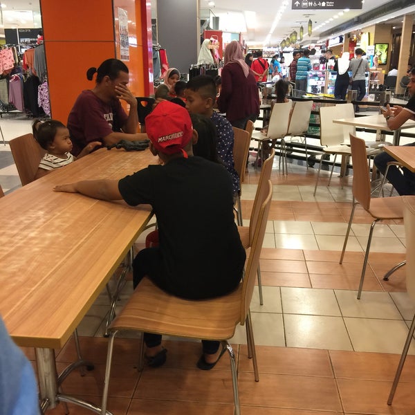 Kfc Fast Food Restaurant In Seri Tanjung Pinang