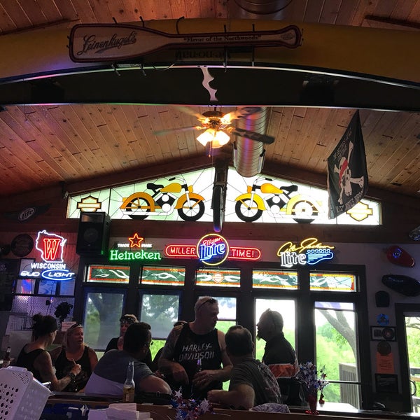 Hollywood's Roadhouse Bar & Grill 8 tips from 333 visitors