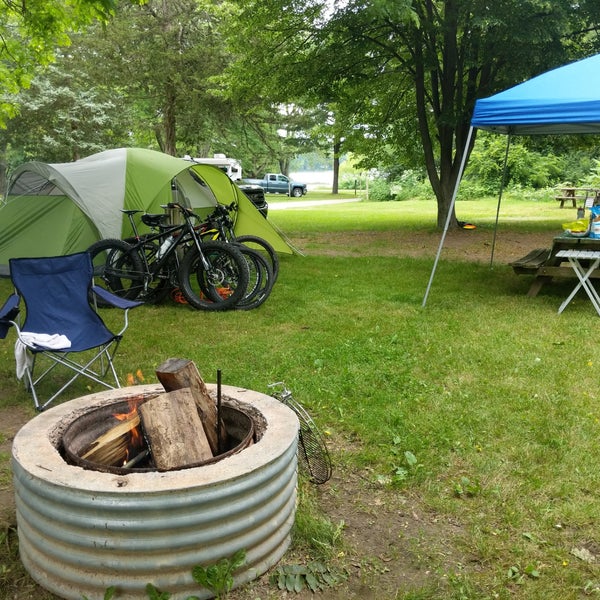 Cold Brook Campground, Galesburg, MI, cold brook campground, Палаточный/лет...