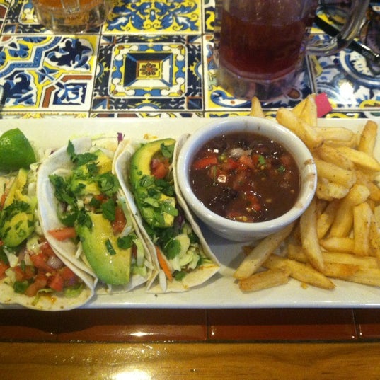 Photo taken at Chili&#39;s Grill &amp; Bar by Christopher M. on 9/16/2012