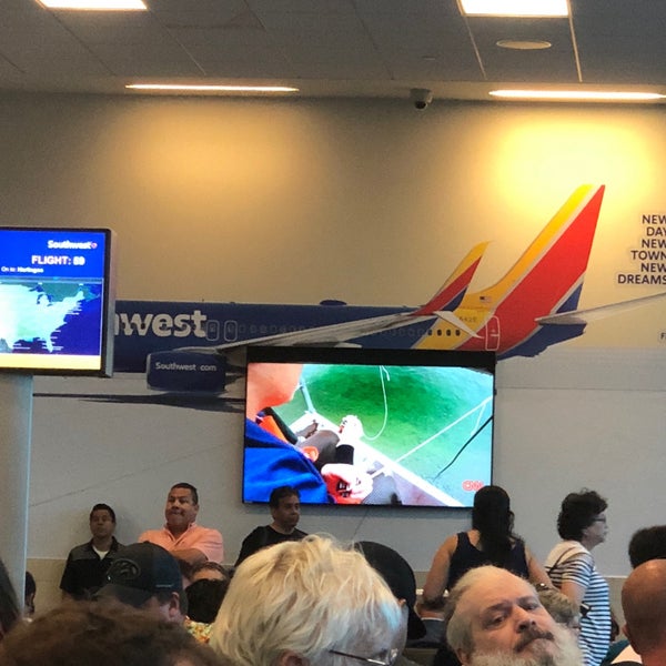 Photo taken at Dallas Love Field (DAL) by RuTh on 6/19/2018