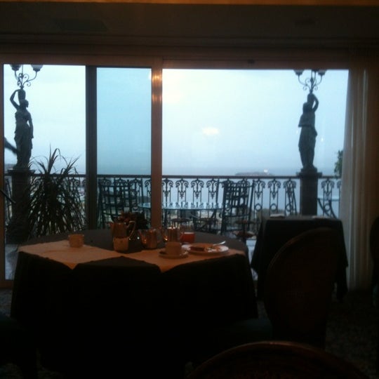 Das Foto wurde bei Grand Hotel Parker&#39;s von LaterradiPuglia S. am 11/20/2012 aufgenommen