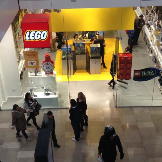 The LEGO Store Stratford and New Town 66, Westfield Stratford City
