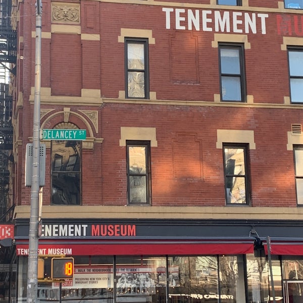 รูปภาพถ่ายที่ Tenement Museum โดย Bill S. เมื่อ 12/23/2019