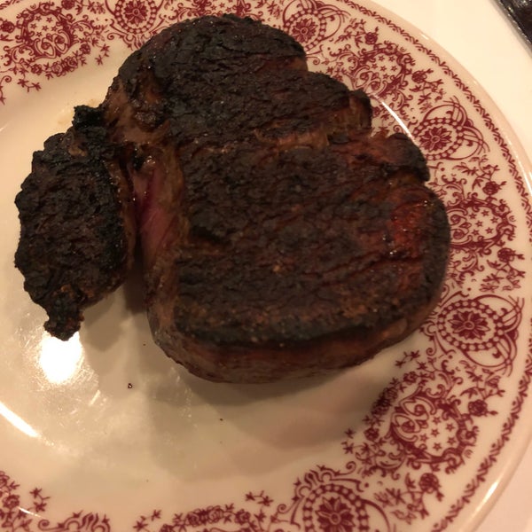 Photo taken at Sparks Steak House by Kenny on 4/10/2018