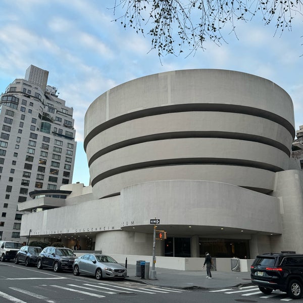 Foto tirada no(a) Solomon R Guggenheim Museum por Kenny em 4/2/2024