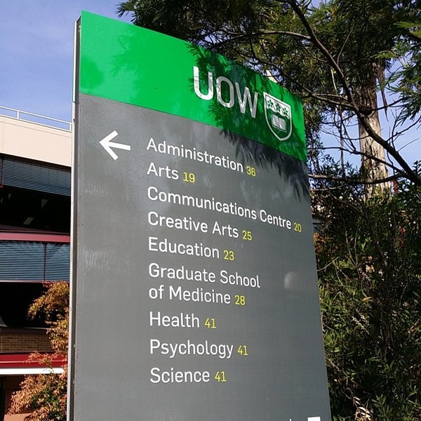 Foto tirada no(a) University of Wollongong por Jacky C. em 3/23/2014