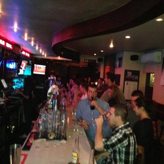 Foto diambil di Exchange Bar &amp; Grill oleh Nelson V. pada 9/29/2012