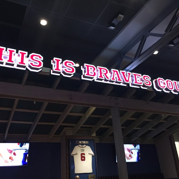 Photo taken at Atlanta Braves All-Star Grill by Alfred S. on 5/25/2016