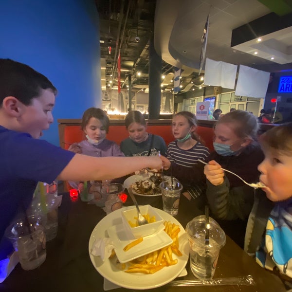 Photo taken at Dave &amp; Buster&#39;s by Eric G. on 1/24/2021