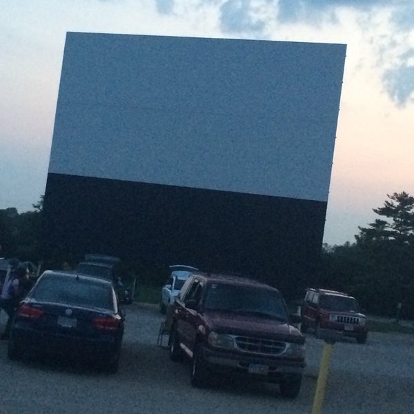 Photo taken at South Drive-In by Jenny H. on 8/2/2014