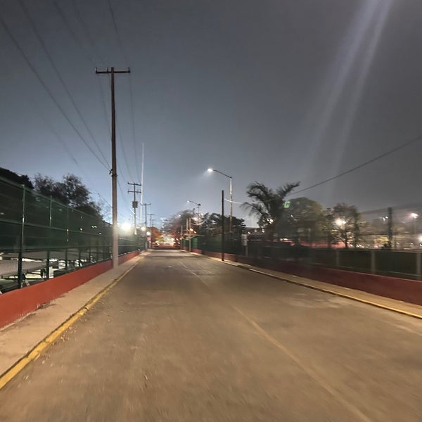 Das Foto wurde bei Parque de Béisbol Centenario del 27 de Febrero von Elliot S. am 5/21/2024 aufgenommen