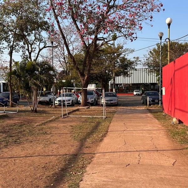 Foto tirada no(a) Parque de Béisbol Centenario del 27 de Febrero por Elliot S. em 4/8/2024