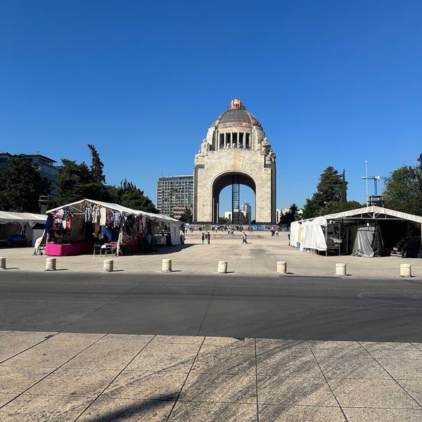 Foto diambil di Monumento a la Revolución Mexicana oleh Elliot S. pada 11/19/2023