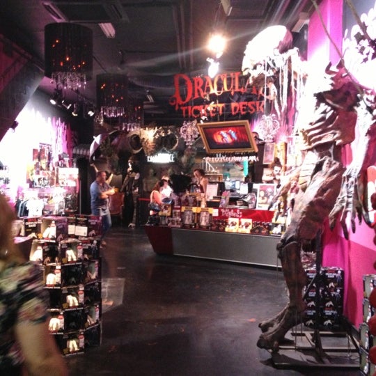 Photos At Dracula S Haunted House Now Closed Theme Park Ride Attraction In Surfers Paradise