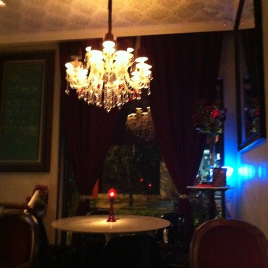 11/17/2012 tarihinde Dirceu M.ziyaretçi tarafından Café Sophie'de çekilen fotoğraf