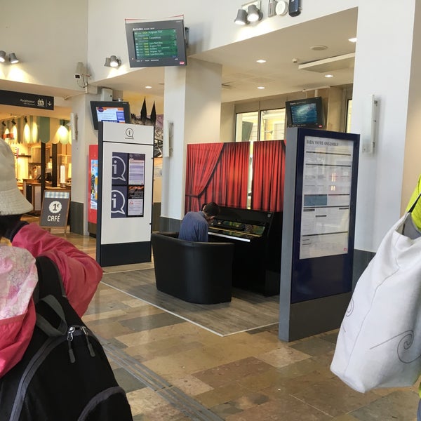 Photo taken at Gare SNCF d&#39;Avignon-Centre by Anna P. on 5/23/2019