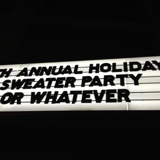 12/16/2012 tarihinde Caitlyn F.ziyaretçi tarafından Tribeca Cinemas'de çekilen fotoğraf