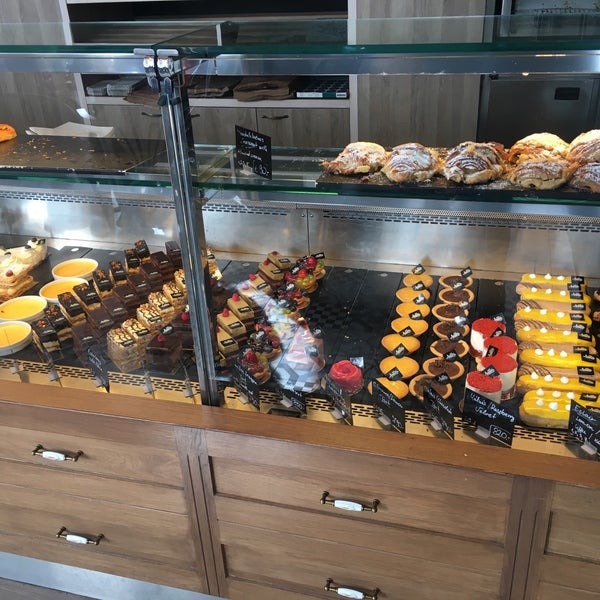 3/11/2019 tarihinde Veysel O.ziyaretçi tarafından Amber&#39;s French Bakery &amp; Cafe'de çekilen fotoğraf