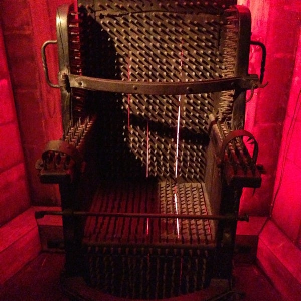 รูปภาพถ่ายที่ Museum of Medieval Torture Instruments โดย Влад-салад К. เมื่อ 1/9/2013