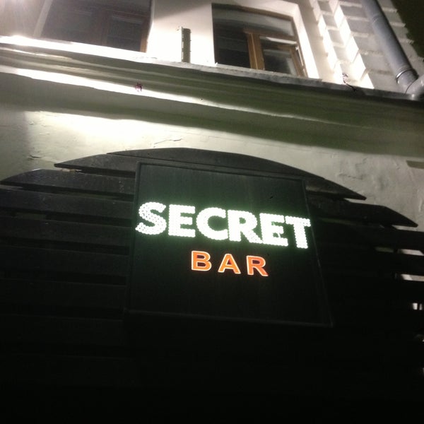 Foto tirada no(a) Secret Bar por Влад-салад К. em 4/12/2013