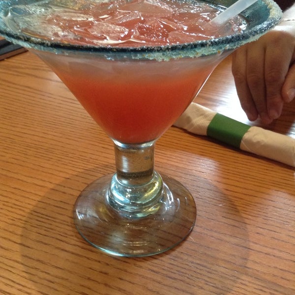Photo taken at Chili&#39;s Grill &amp; Bar by Angelina S. on 5/5/2014
