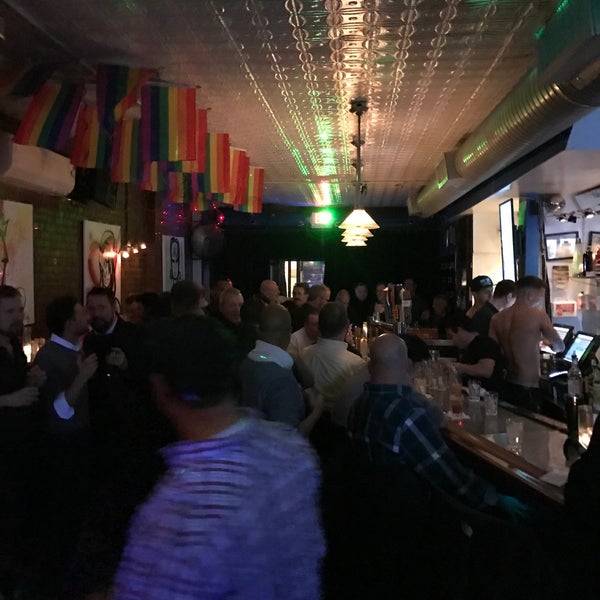 Photo prise au Posh Bar &amp; Lounge par Sean F. le1/21/2017