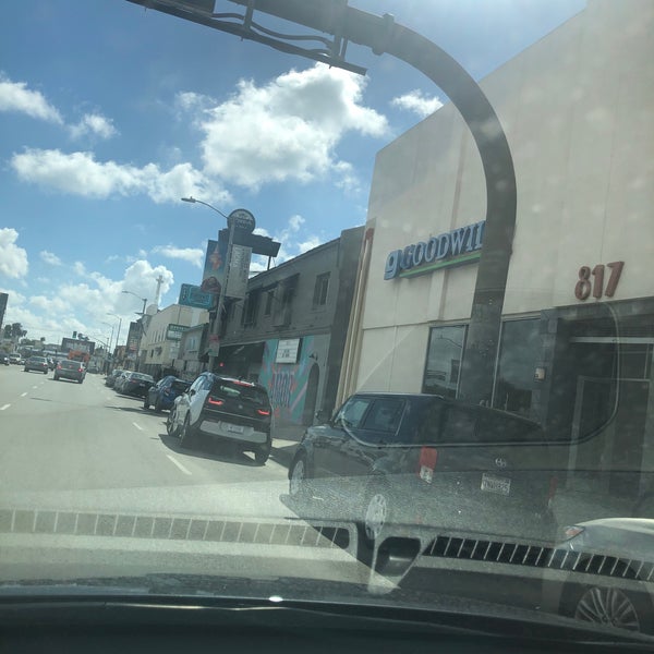 Goodwill Miracle Mile 817 S La Brea Ave