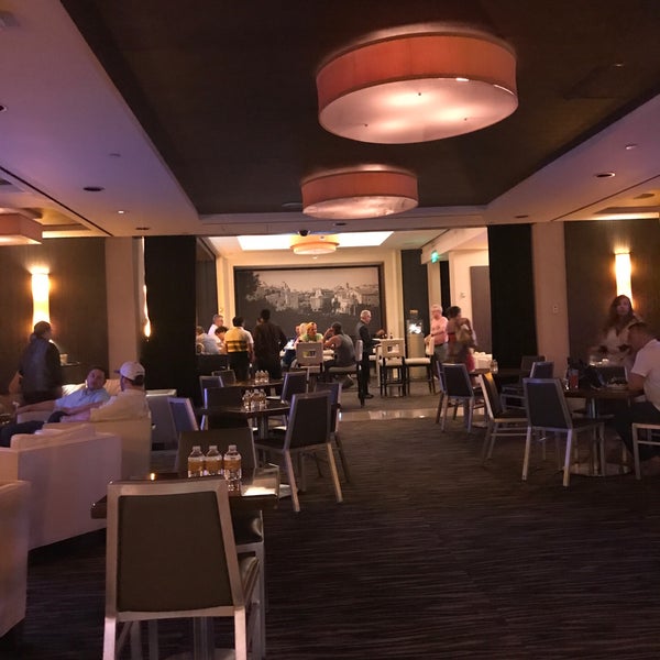 Caesars Windsor Diamond Lounge Caesars Windsor Diamond Lounge
