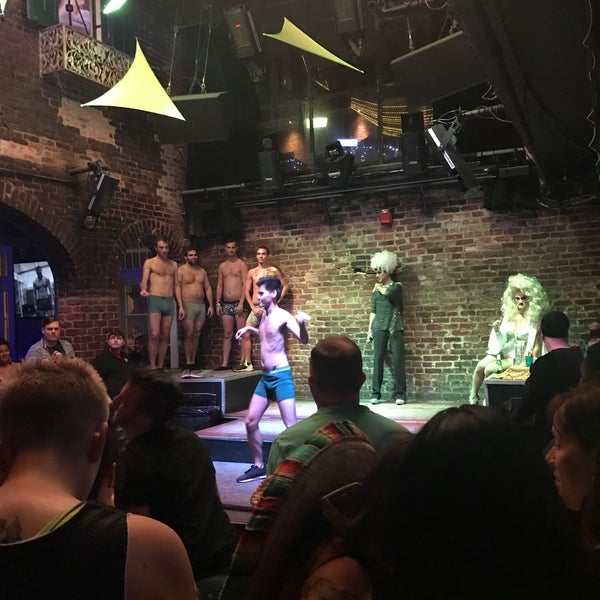 Photo taken at Oz New Orleans by Sean F. on 3/24/2017