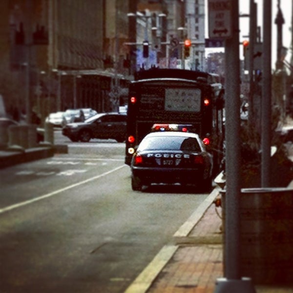 Huntington Bank Downtown Cleveland 905 Euclid Avenue