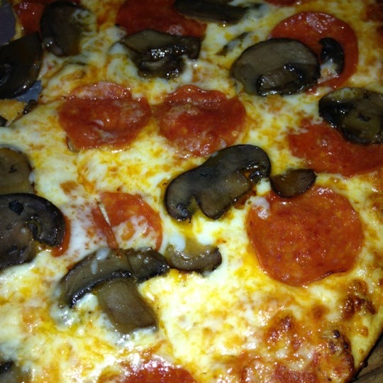 10/6/2012에 Nacho R.님이 Greenville Avenue Pizza Company에서 찍은 사진