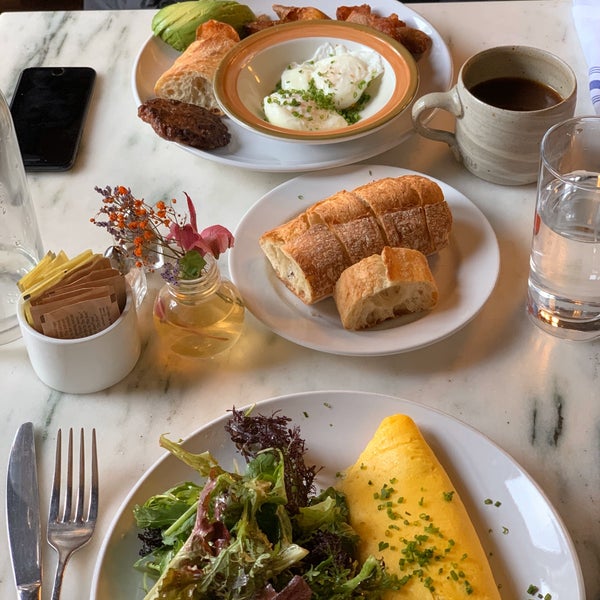 11/10/2019 tarihinde Eshrefe S.ziyaretçi tarafından Cafe Le Perche'de çekilen fotoğraf