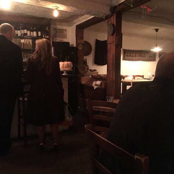 10/29/2016 tarihinde Anna S.ziyaretçi tarafından D.O.C. Wine Bar'de çekilen fotoğraf