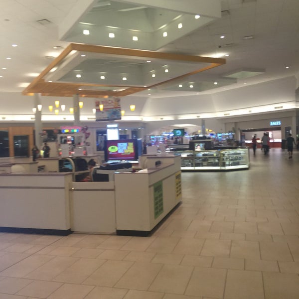 2/23/2016에 Enrique님이 Mall del Norte에서 찍은 사진