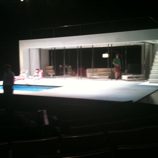 Photo prise au Actors Theatre Of Louisville par Renee E. le9/16/2012