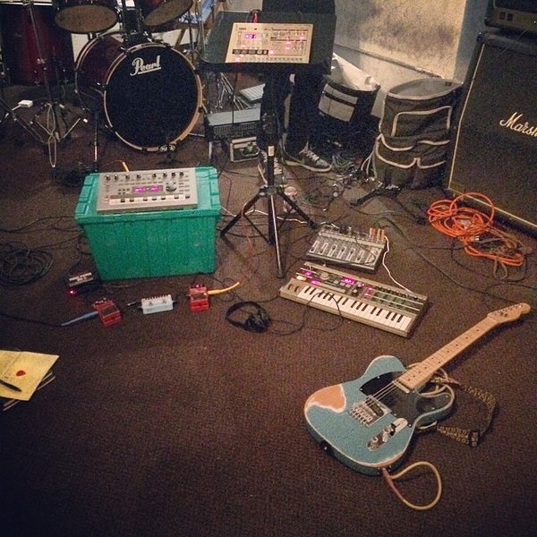 Снимок сделан в The Sweatshop Rehearsal &amp; Recording Studios пользователем David K. 4/5/2014