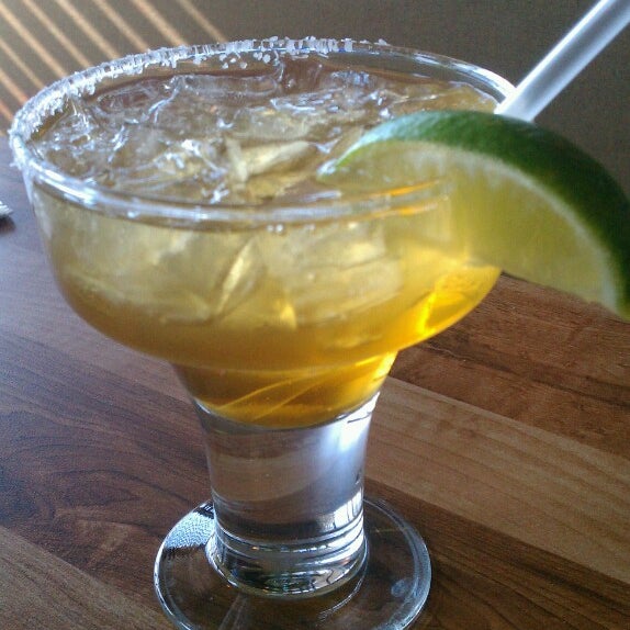 รูปภาพถ่ายที่ Tequila Joe&#39;s Mexican Kitchen โดย Michael H. เมื่อ 8/14/2013