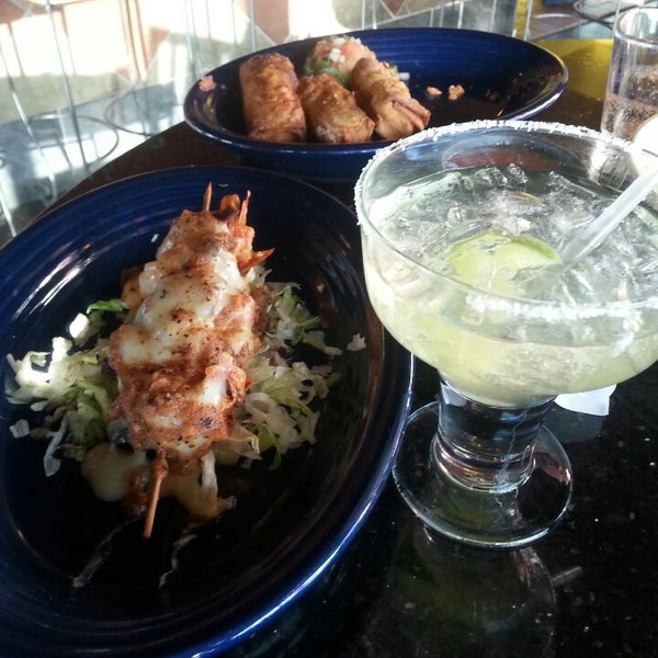 รูปภาพถ่ายที่ Tequila Joe&#39;s Mexican Kitchen โดย Michael H. เมื่อ 12/13/2013