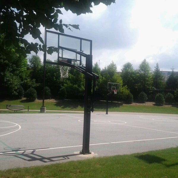 Adidas Central Court баскетбольная площадка