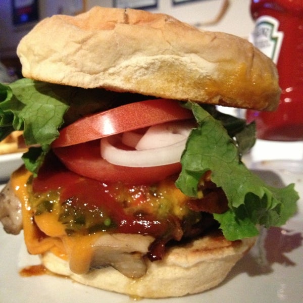 The 'Prior Sports Bar