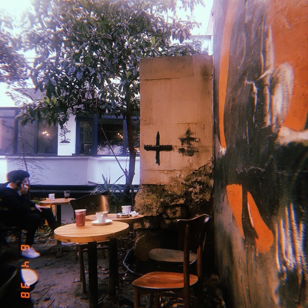Photo taken at Cherrybean Coffees by Deniz K. on 4/6/2021