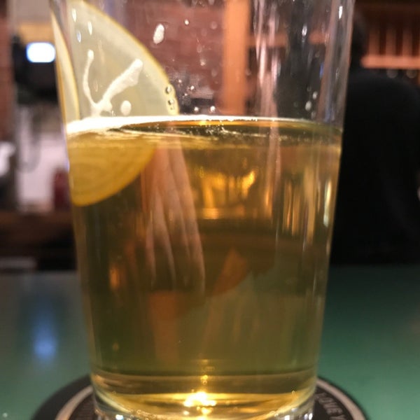 Photo taken at Standing Stone Brewing Company by Jason W. on 12/29/2018