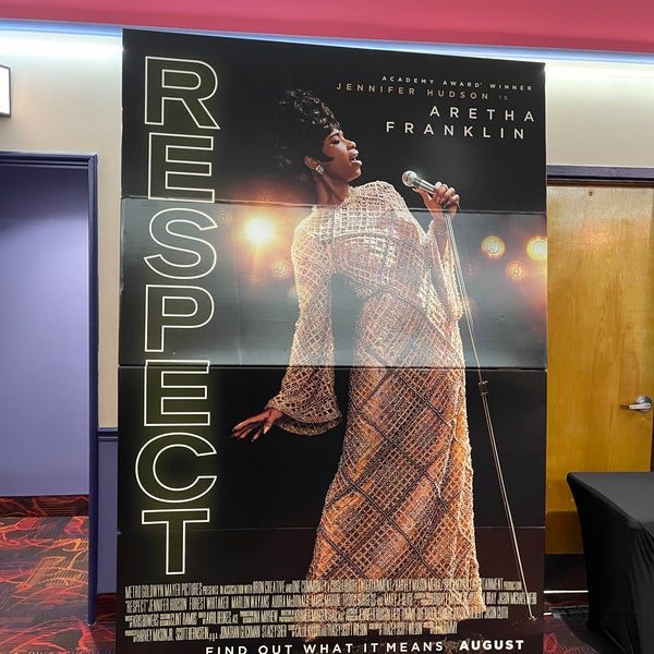 Regal Avenues 4DX & RPX Baymeadows Center'de Sinema