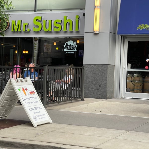 Foto tomada en Mr. Sushi  por Cameron S. el 7/6/2021