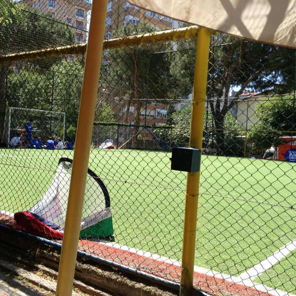 5/25/2013にEmre S.がBrazilian Soccer Schools - Brezilyalı Gibi Oynaで撮った写真