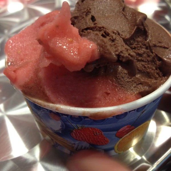 3/11/2013にCris A.がGelato-go South Beachで撮った写真