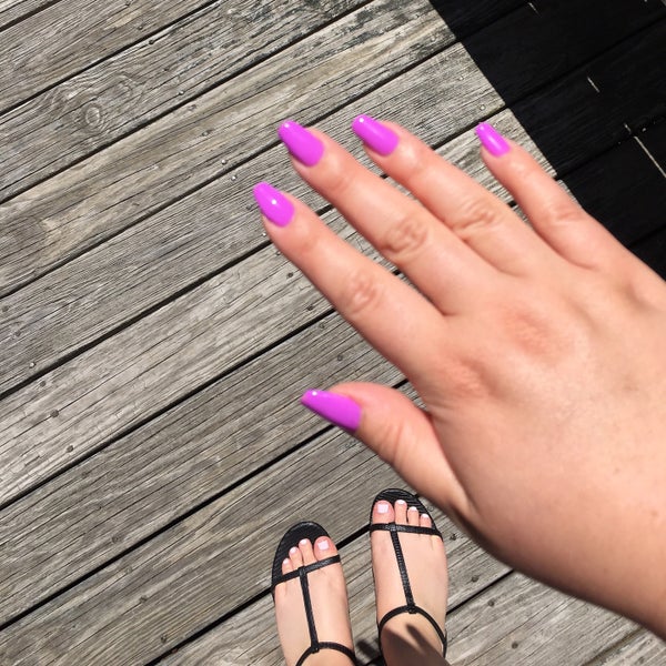 Riverside Nails Nail Salon in Medford