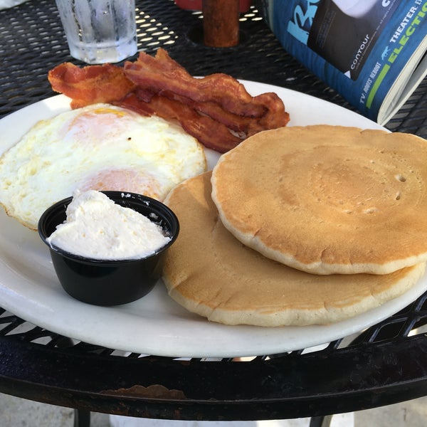 Jack's Bistro & Famous Bagels Bagel Shop in Carpinteria
